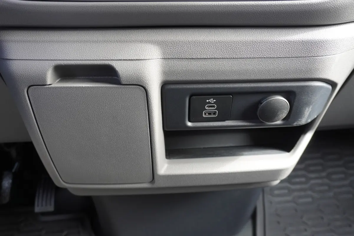 L2H1 71 kWh Life Apple carplay Trekhaak Camera Parkeersensoren Digitaal dashboard