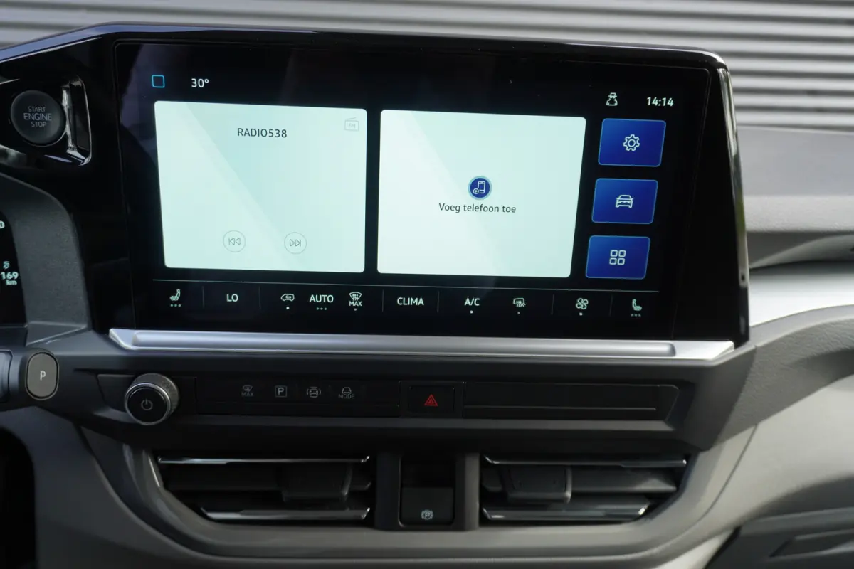 L2H1 71 kWh Life Apple carplay Trekhaak Camera Parkeersensoren Digitaal dashboard