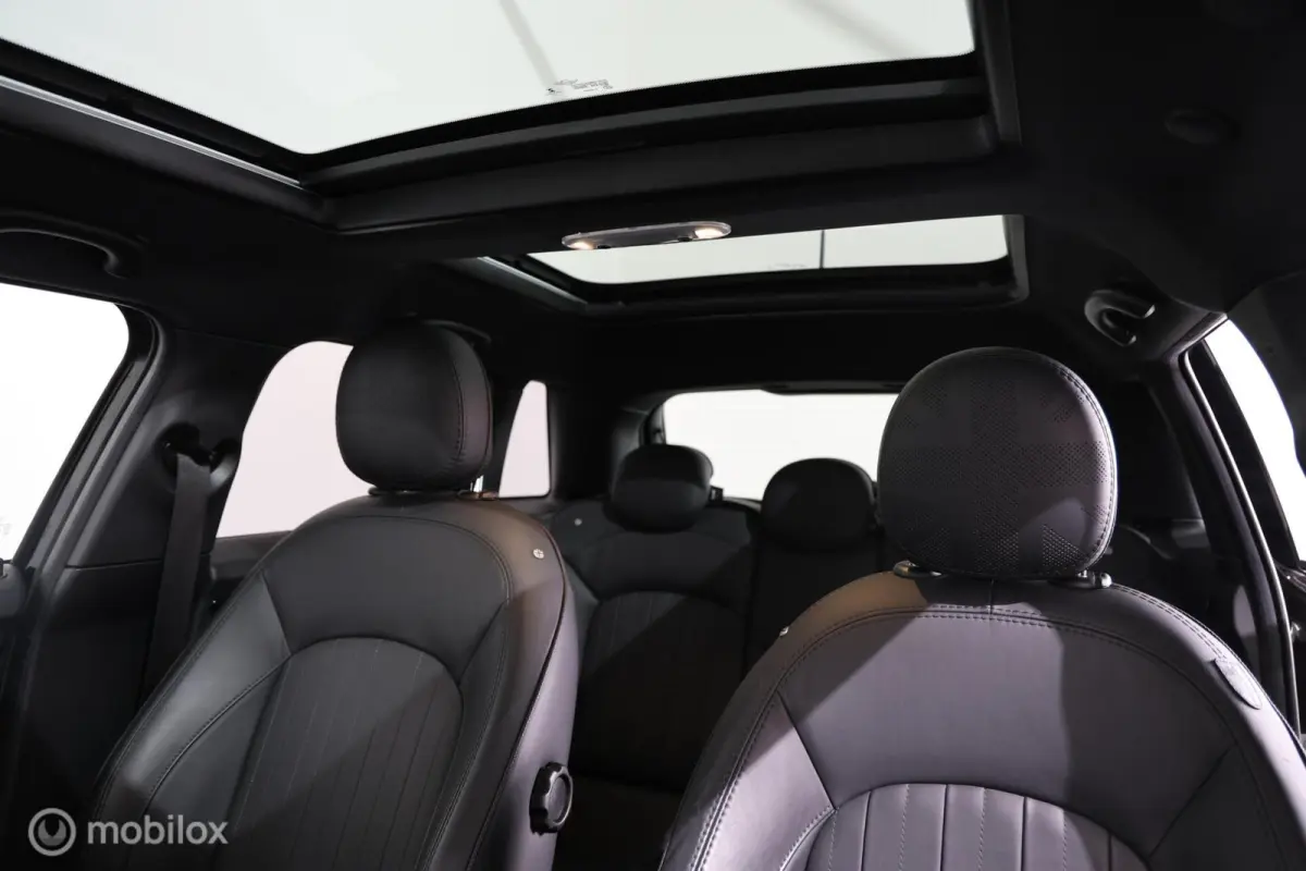 Cooper S Hammersmith - Camera- Stoelverwarming - Carplay - Pano