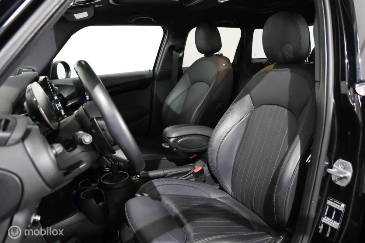Cooper S Hammersmith - Camera- Stoelverwarming - Carplay - Pano