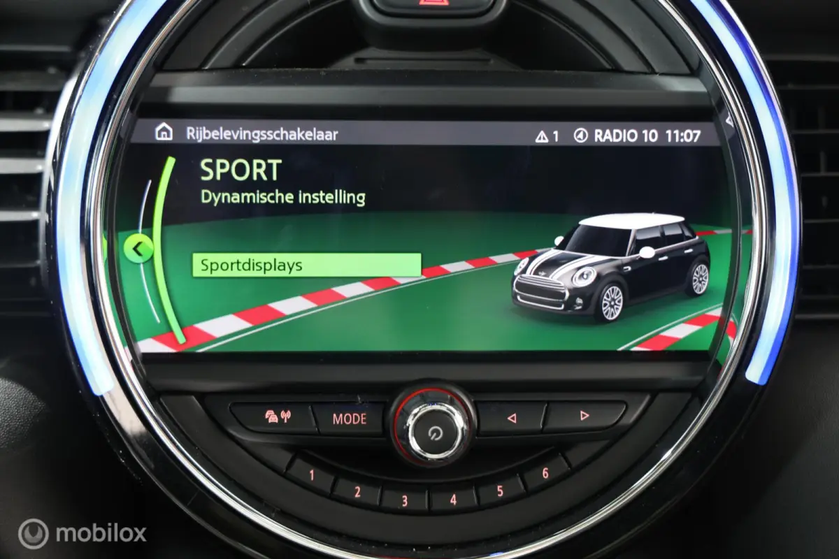 Cooper S Hammersmith - Camera- Stoelverwarming - Carplay - Pano