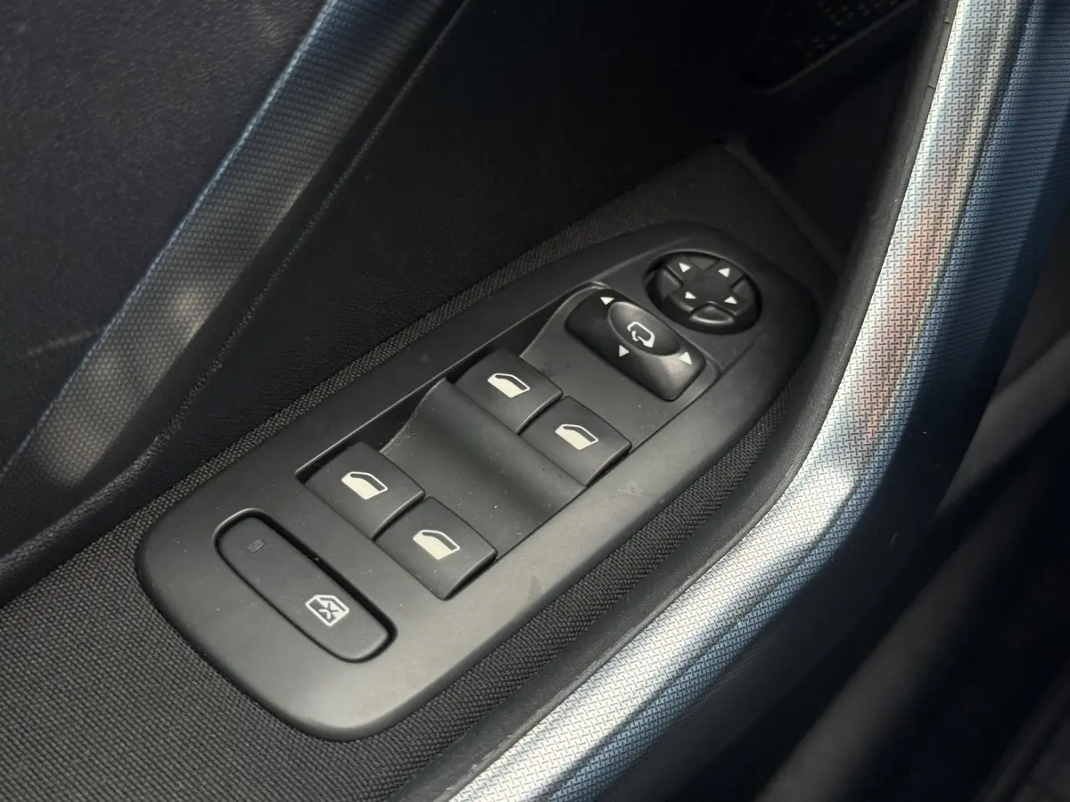 1.2 PureTech Allure 2e Eigenaar|Navi|Pano|Clima|Stoelverwarming|Cruise|Carplay|PDC|APK tot 03-2027