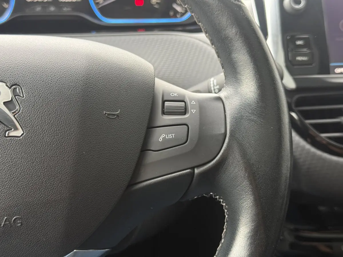 1.2 PureTech Allure 2e Eigenaar|Navi|Pano|Clima|Stoelverwarming|Cruise|Carplay|PDC|APK tot 03-2027