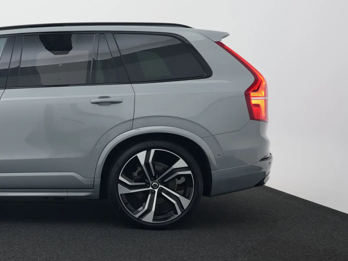 T8 Recharge AWD Ultra Dark | Full Options | Luchtvering | Bowers & Wilkins | 360° | Head-Up | Massage | Ventilatie | Panoramadak | Trekhaak