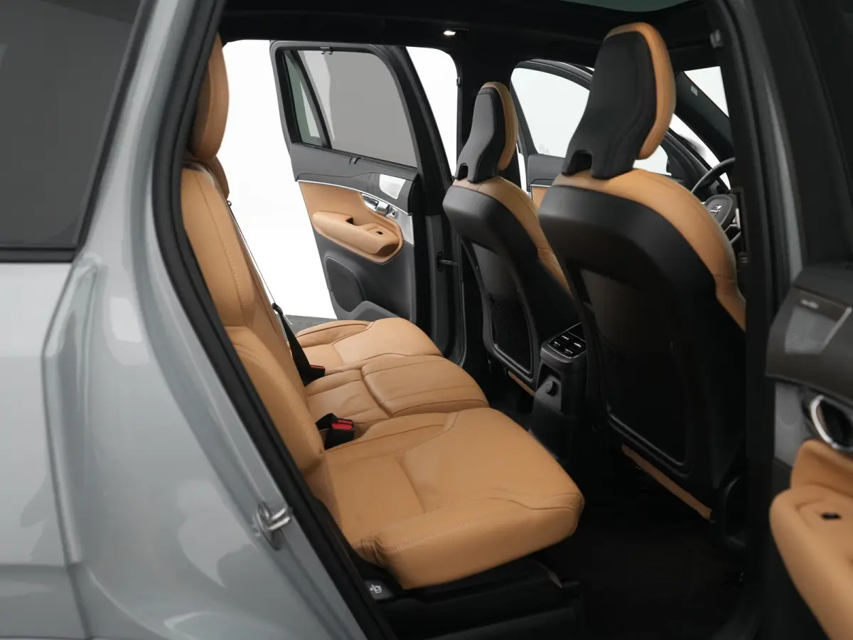 T8 Recharge AWD Ultra Dark | Full Options | Luchtvering | Bowers & Wilkins | 360° | Head-Up | Massage | Ventilatie | Panoramadak | Trekhaak