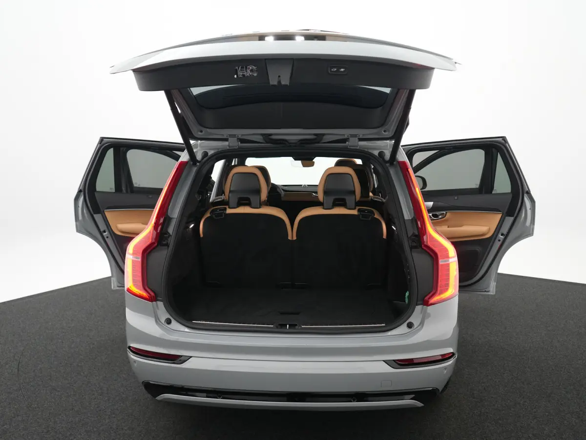 T8 Recharge AWD Ultra Dark | Full Options | Luchtvering | Bowers & Wilkins | 360° | Head-Up | Massage | Ventilatie | Panoramadak | Trekhaak