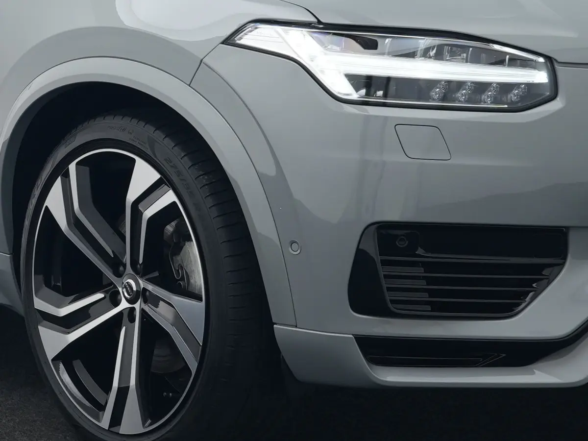 T8 Recharge AWD Ultra Dark | Full Options | Luchtvering | Bowers & Wilkins | 360° | Head-Up | Massage | Ventilatie | Panoramadak | Trekhaak