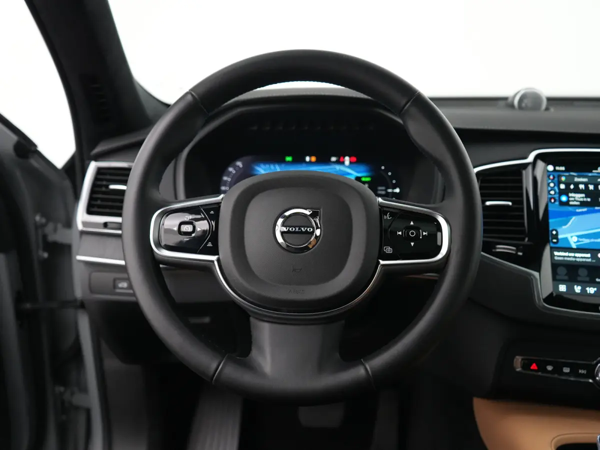 T8 Recharge AWD Ultra Dark | Full Options | Luchtvering | Bowers & Wilkins | 360° | Head-Up | Massage | Ventilatie | Panoramadak | Trekhaak