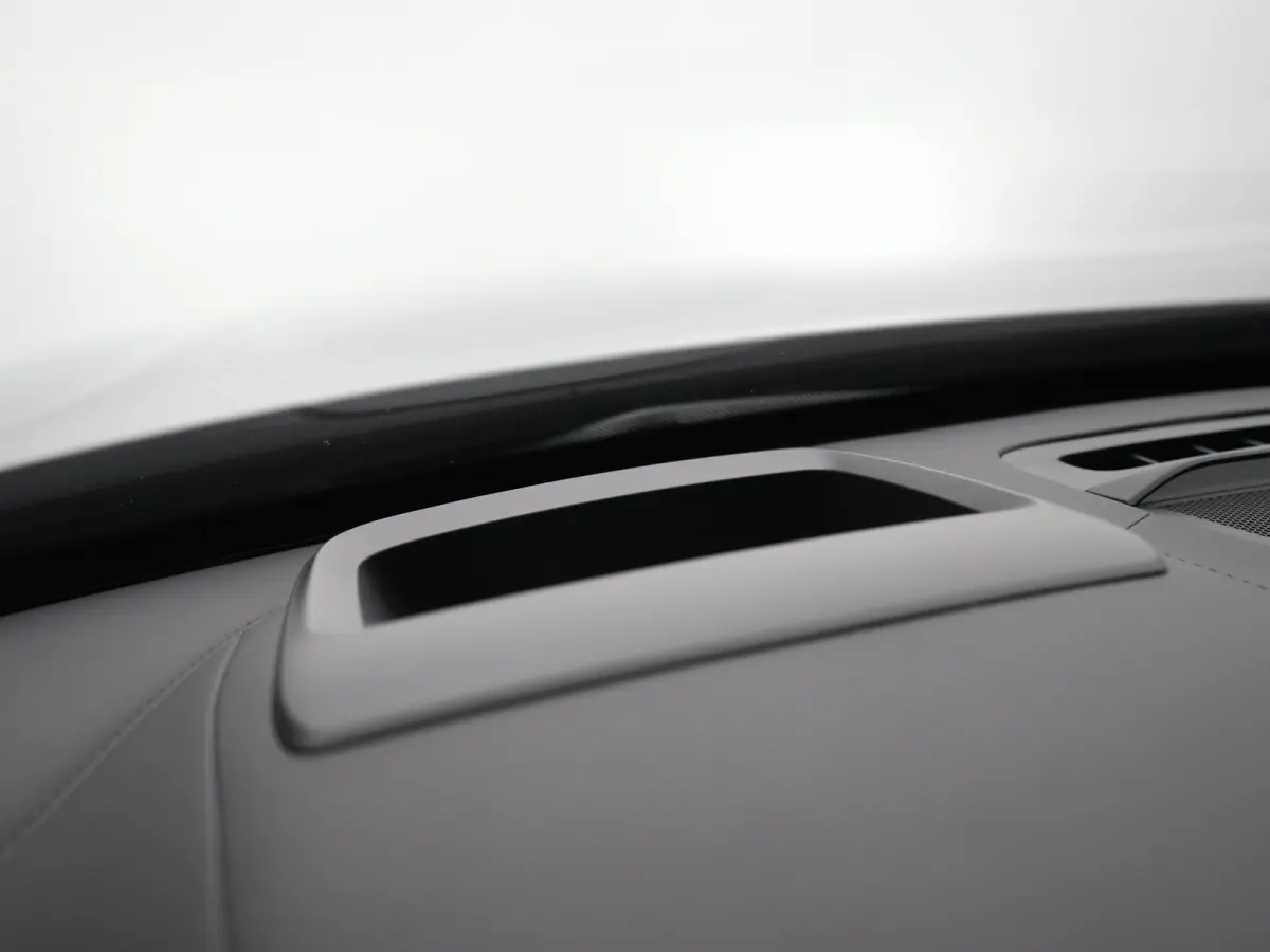 T8 Recharge AWD Ultra Dark | Full Options | Luchtvering | Bowers & Wilkins | 360° | Head-Up | Massage | Ventilatie | Panoramadak | Trekhaak