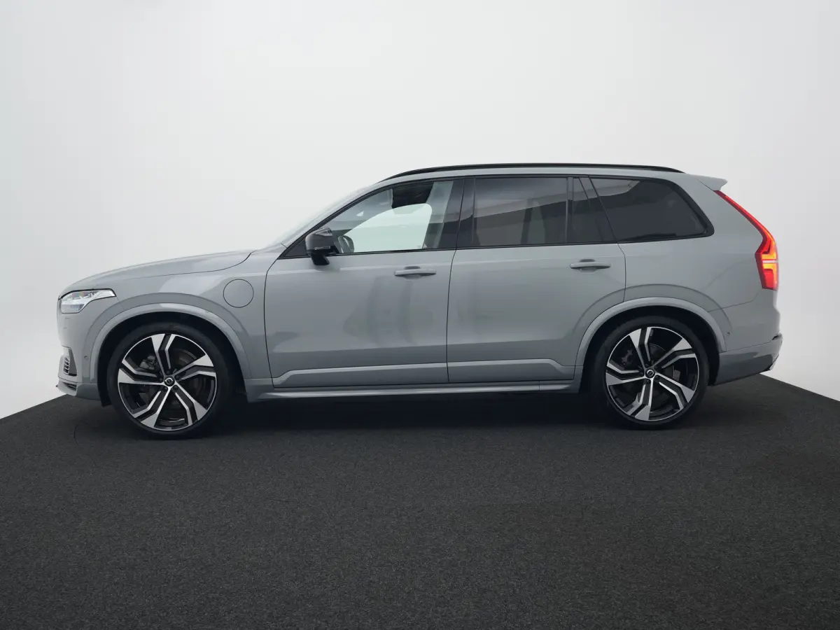 T8 Recharge AWD Ultra Dark | Full Options | Luchtvering | Bowers & Wilkins | 360° | Head-Up | Massage | Ventilatie | Panoramadak | Trekhaak