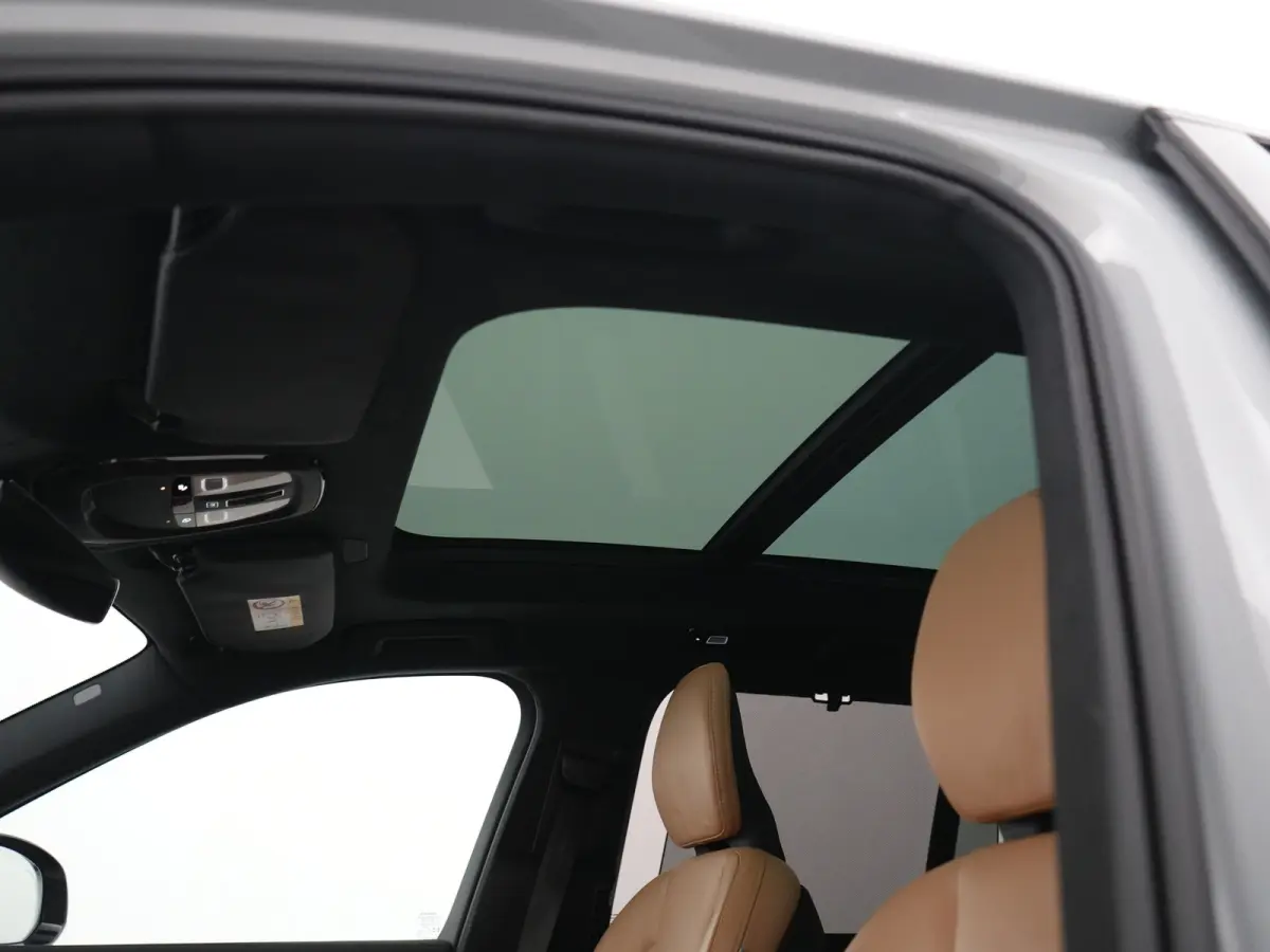 T8 Recharge AWD Ultra Dark | Full Options | Luchtvering | Bowers & Wilkins | 360° | Head-Up | Massage | Ventilatie | Panoramadak | Trekhaak