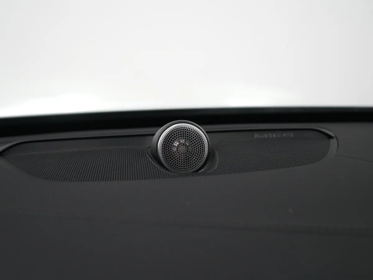 T8 Recharge AWD Ultra Dark | Full Options | Luchtvering | Bowers & Wilkins | 360° | Head-Up | Massage | Ventilatie | Panoramadak | Trekhaak