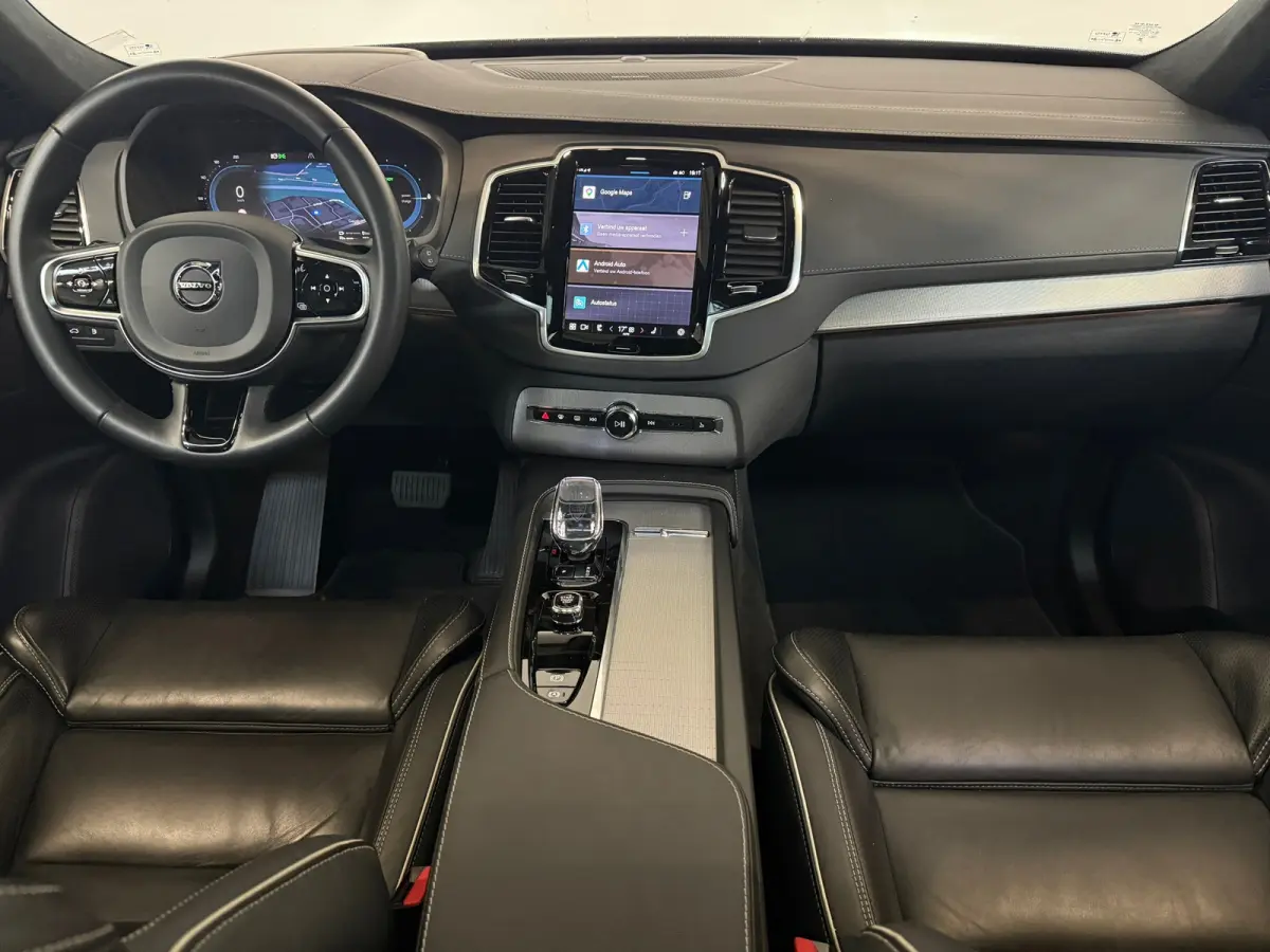 2.0 T8 Recharge AWD Ultra Dark Pano Luchtvering 360 Trekhaak