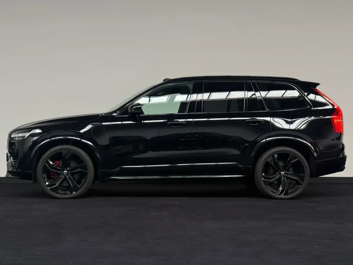 2.0 T8 Recharge AWD Ultra Dark Pano Luchtvering 360 Trekhaak