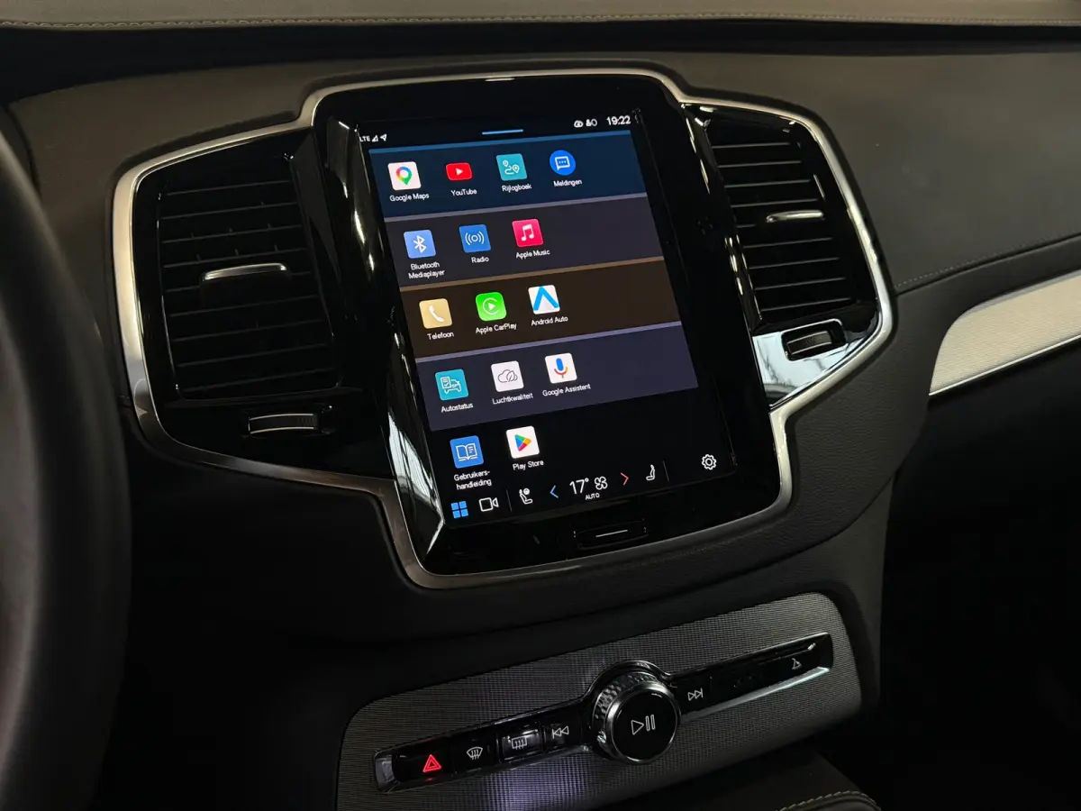 2.0 T8 Recharge AWD Ultra Dark Pano Luchtvering 360 Trekhaak