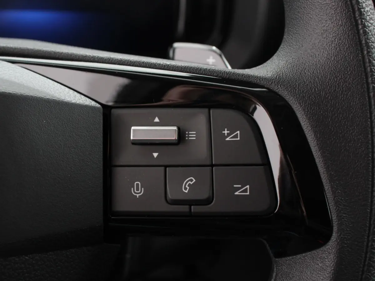 1.5 BlueHDi 130pk L2 Automaat Apple Carplay / Android Auto Navigatie Trekhaak Airco Camera Cruise Control Parkeersensoren