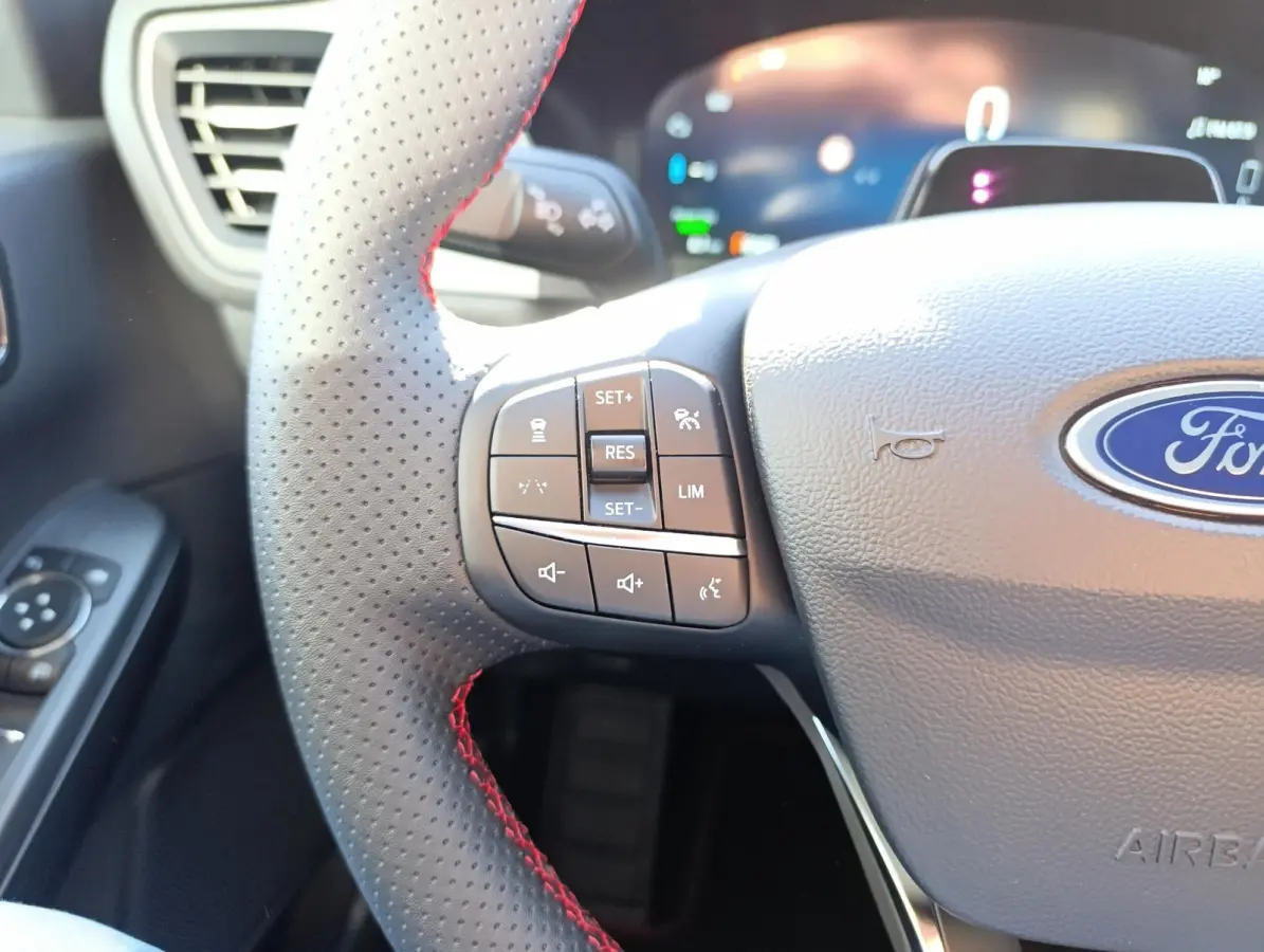 2.5 PHEV ST-Line X | VOORRAAD! | Black Pack | Panodak | Elek. trekhaak | Adaptive Cruise | AGR stoelen met memory | Stoel/stuur voorruitverwarming | B&O Audio | Dodehoekdetectie | Elek. klep