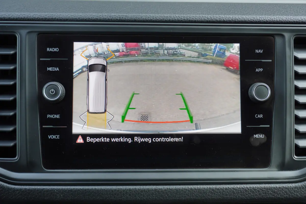 140pk L3H2/L2H1 Apple Carplay Camera Navigatie Parkeersensoren Cruise control Airco