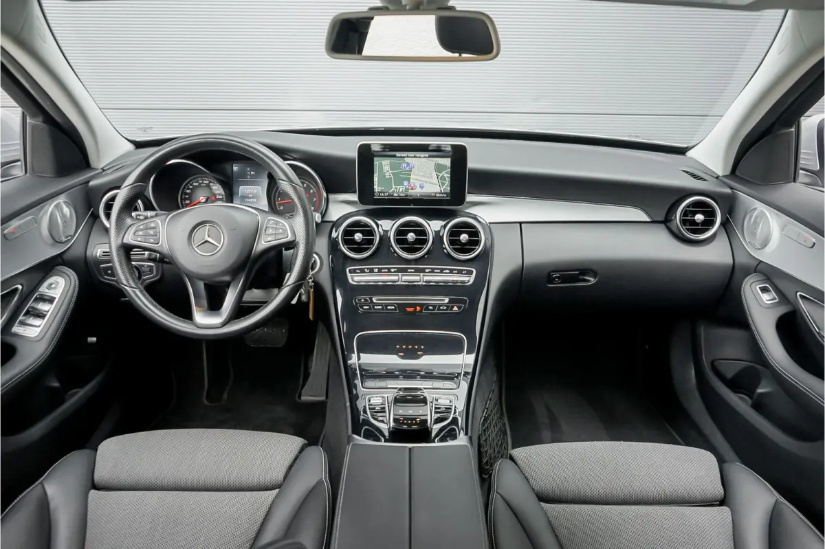 180 Avantgarde Burmester Navi Camera Trekhaak