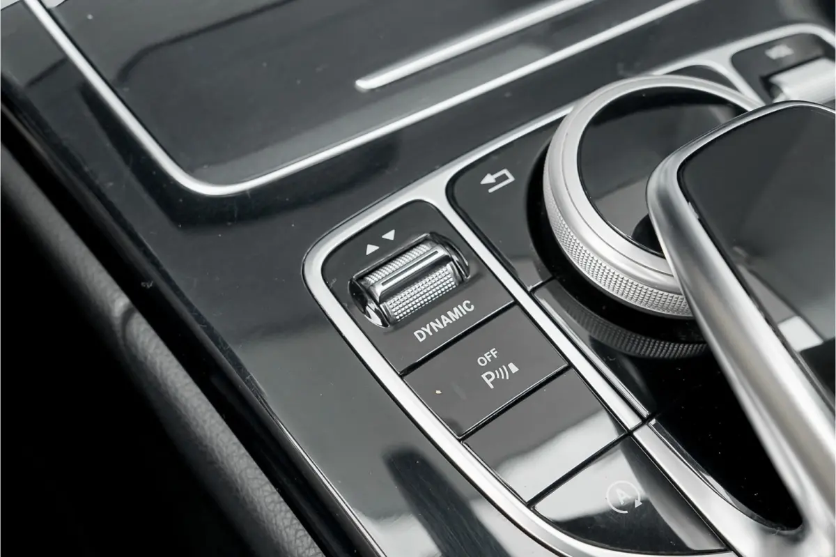 180 Avantgarde Burmester Navi Camera Trekhaak