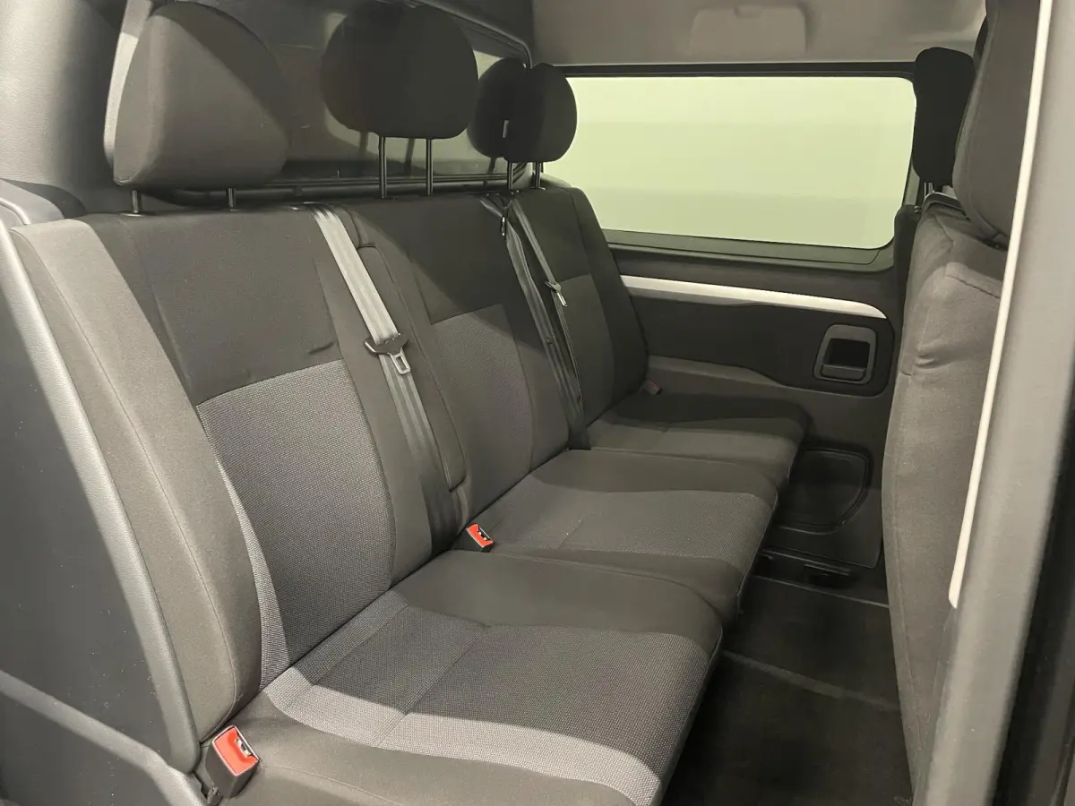 2.0 BlueHDI 180PK Long Premium Automaat Automaat Airco App-Connect LM Velgen