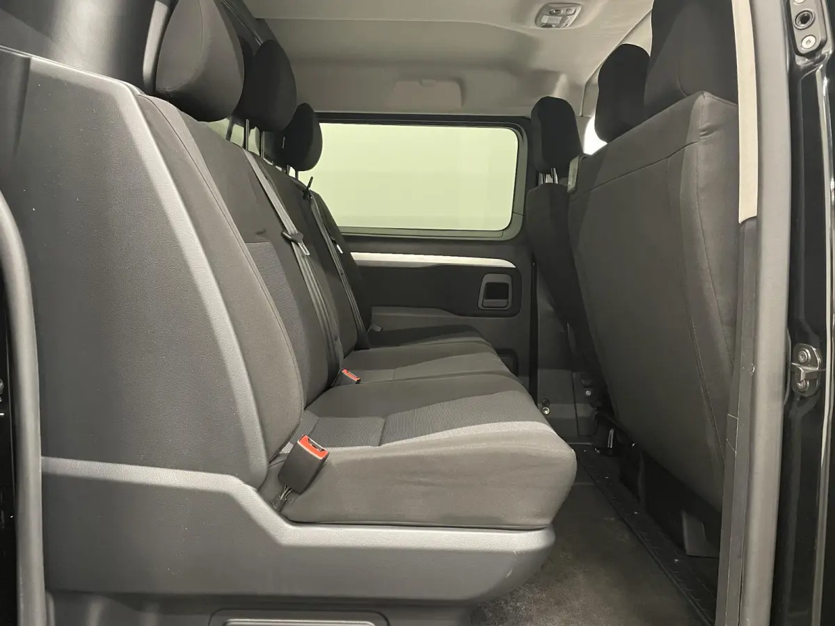 2.0 BlueHDI 180PK Long Premium Automaat Automaat Airco App-Connect LM Velgen