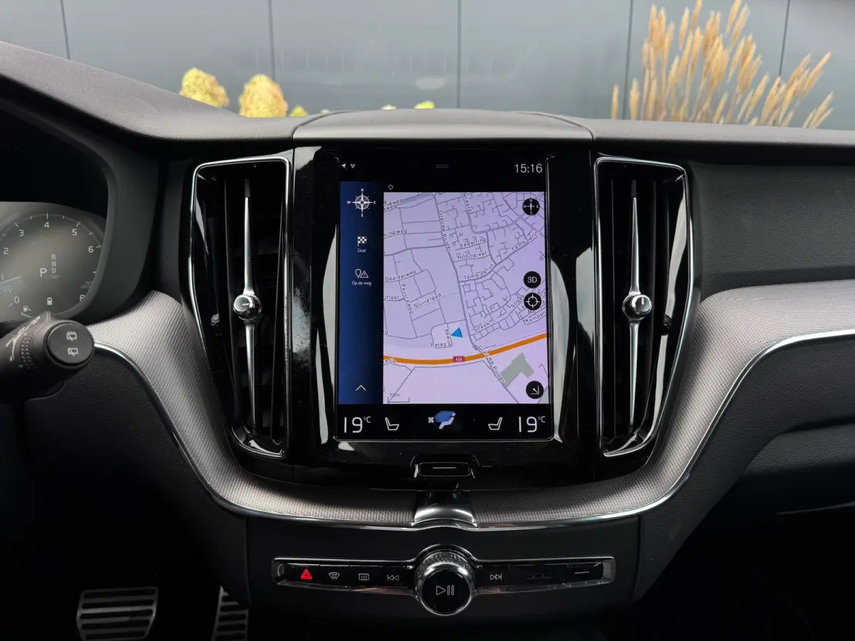 2.0 B5 AWD R-Design NAVI|LEDER|CAMERA|SPORTVELGEN