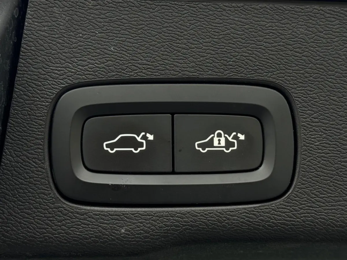 2.0 B5 AWD R-Design NAVI|LEDER|CAMERA|SPORTVELGEN