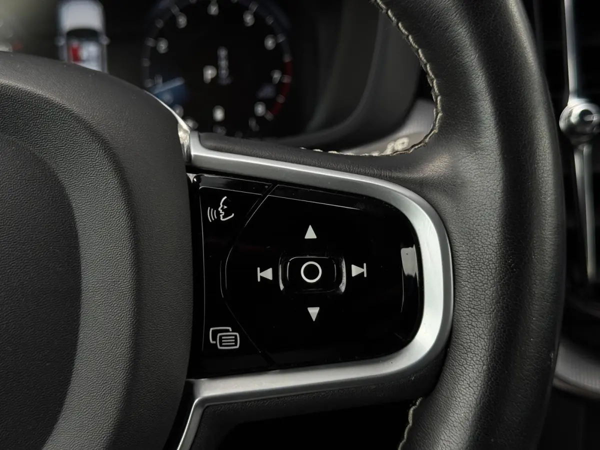 2.0 B5 AWD R-Design NAVI|LEDER|CAMERA|SPORTVELGEN