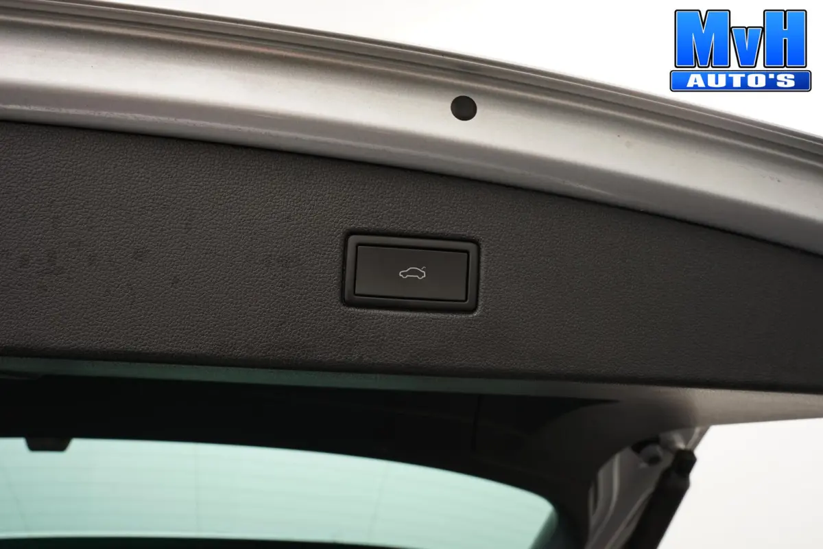 1.4 TSI PHEV R-Line|PANO|STOEL/STUUR.VERW