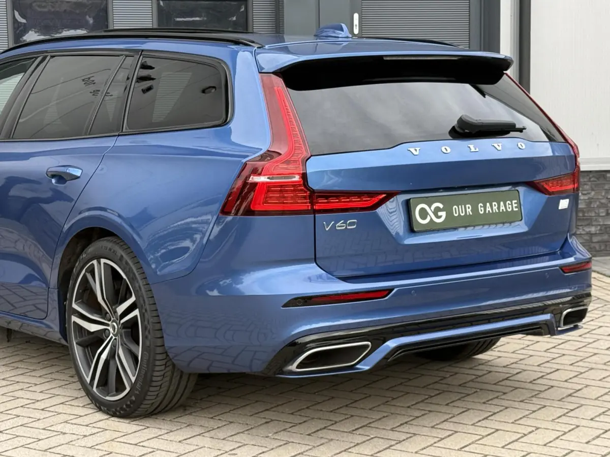 T6 Recharge AWD R-Design|360|HuD|Pano|Trekhaak|19"