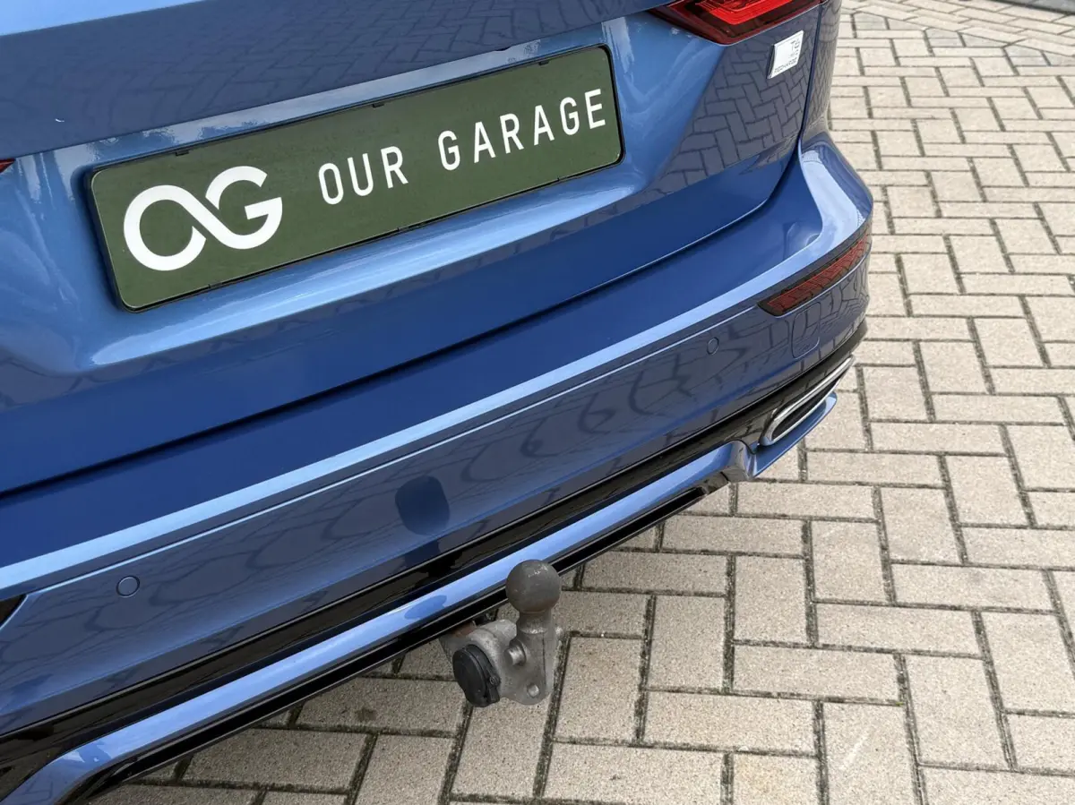 T6 Recharge AWD R-Design|360|HuD|Pano|Trekhaak|19"