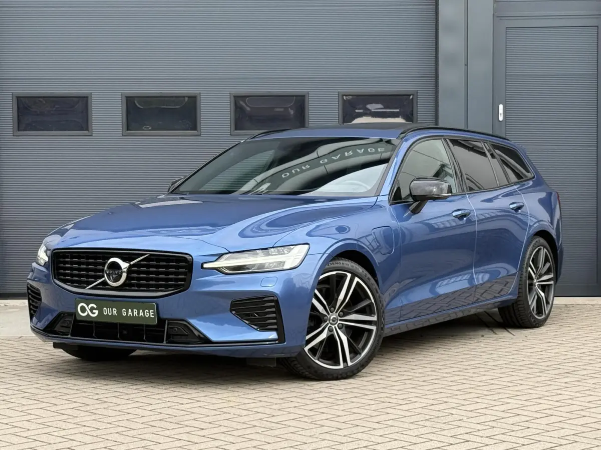 T6 Recharge AWD R-Design|360|HuD|Pano|Trekhaak|19"
