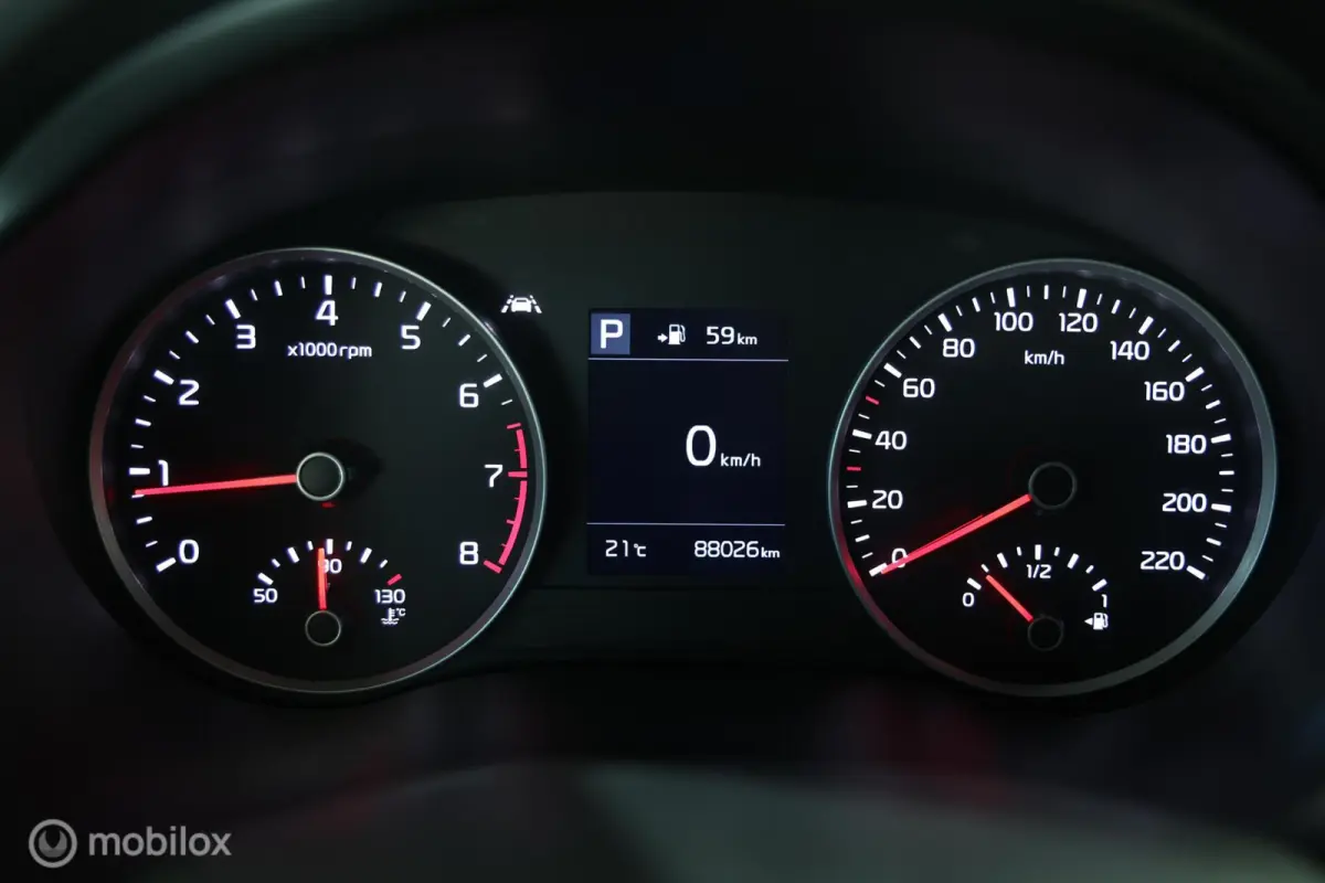 1.0 T-GDi DynamicLine - Afneembare trekhaak - Carplay - Stuur/Stoelverwarming