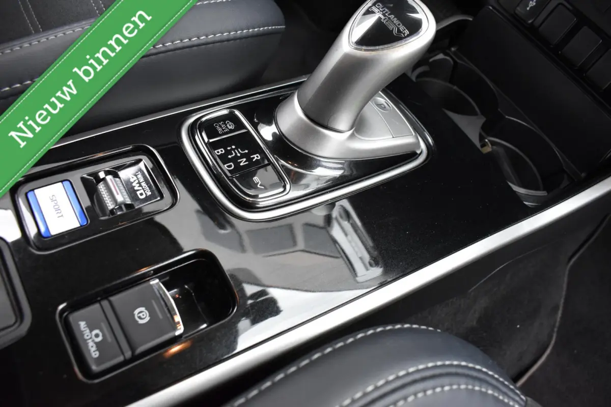 2.4 PHEV Plug in CAMERA/ANDROID CARPLAY/PDC/HALF LEDER/ETC.!