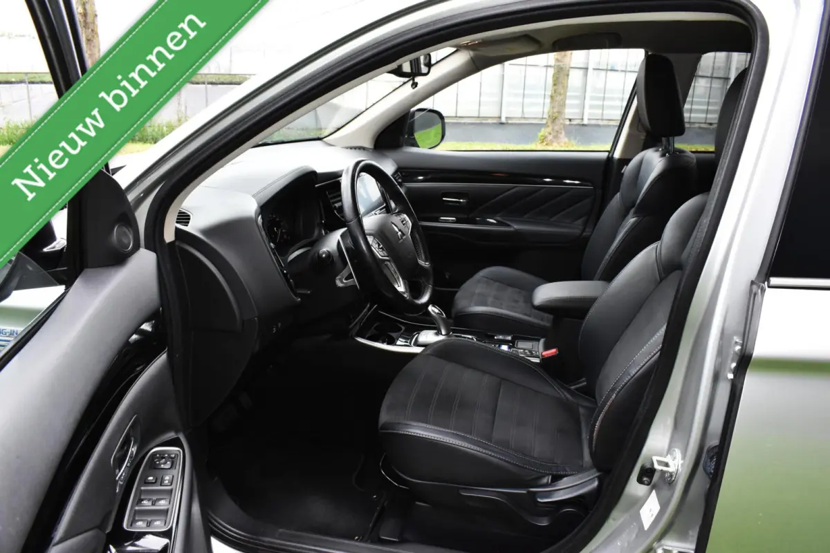 2.4 PHEV Plug in CAMERA/ANDROID CARPLAY/PDC/HALF LEDER/ETC.!