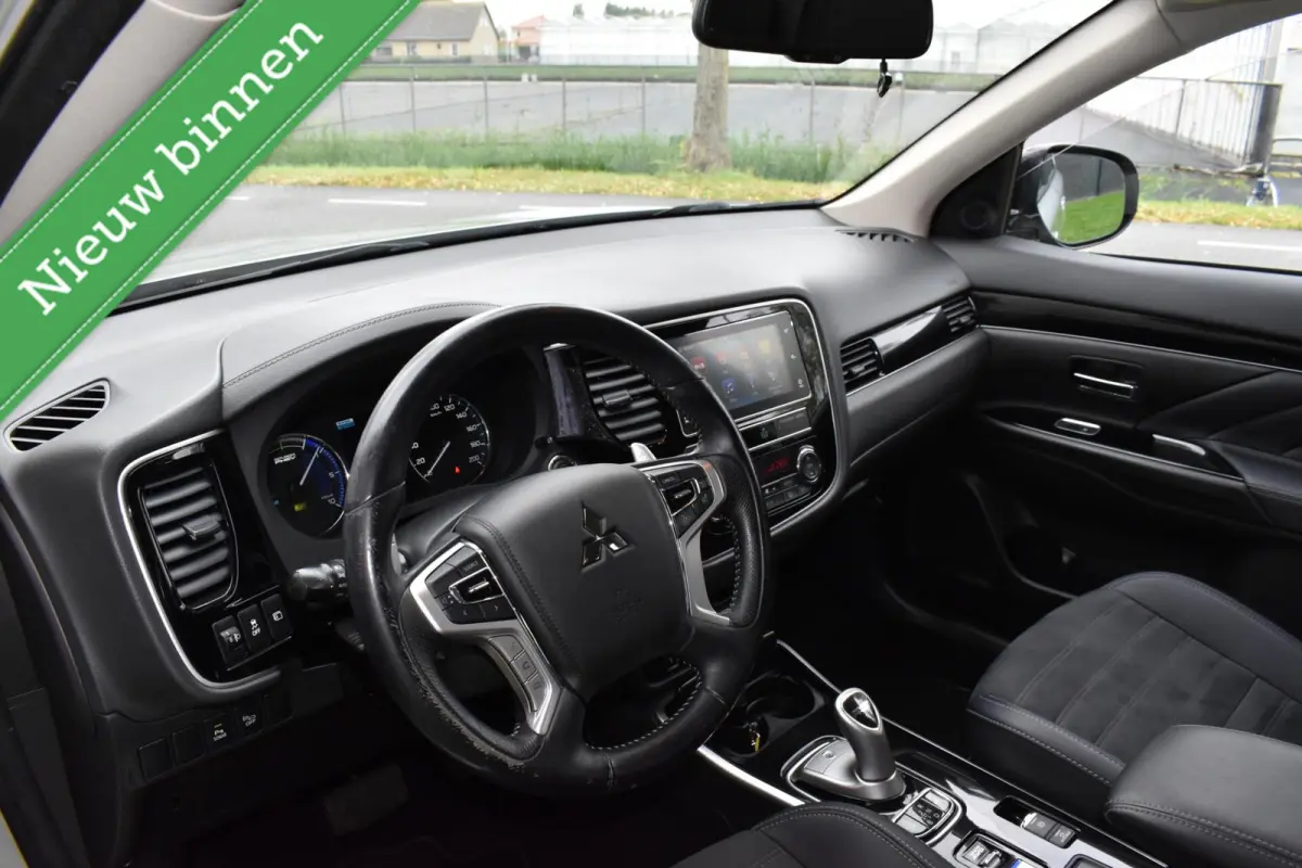 2.4 PHEV Plug in CAMERA/ANDROID CARPLAY/PDC/HALF LEDER/ETC.!