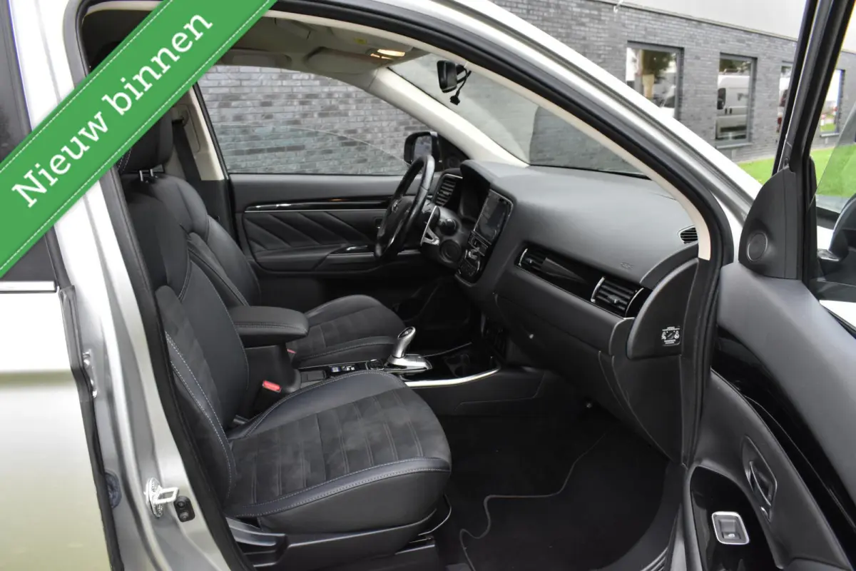 2.4 PHEV Plug in CAMERA/ANDROID CARPLAY/PDC/HALF LEDER/ETC.!