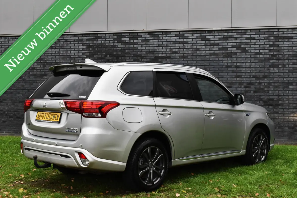 2.4 PHEV Plug in CAMERA/ANDROID CARPLAY/PDC/HALF LEDER/ETC.!