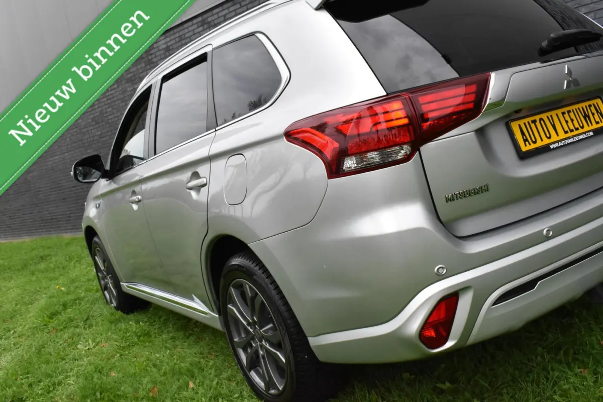 2.4 PHEV Plug in CAMERA/ANDROID CARPLAY/PDC/HALF LEDER/ETC.!