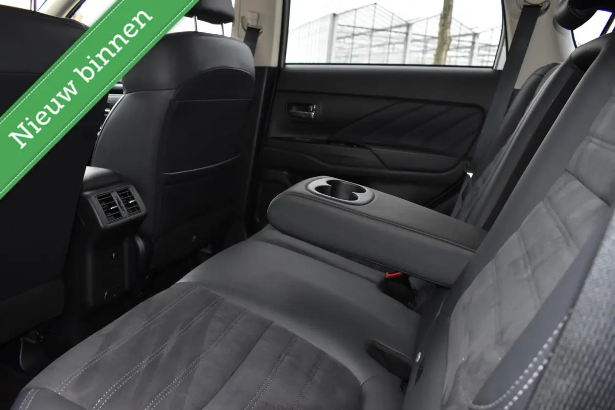 2.4 PHEV Plug in CAMERA/ANDROID CARPLAY/PDC/HALF LEDER/ETC.!