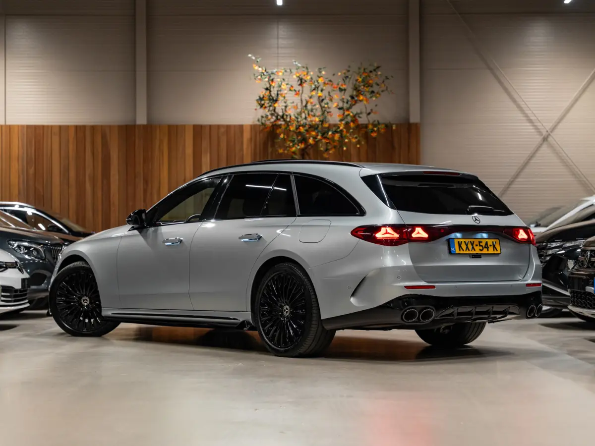300 e Exclusive AMG Line, Pano, Hyperscreen, Night Pakket, Burmester, Ambiënte, Camera, Plug-In
