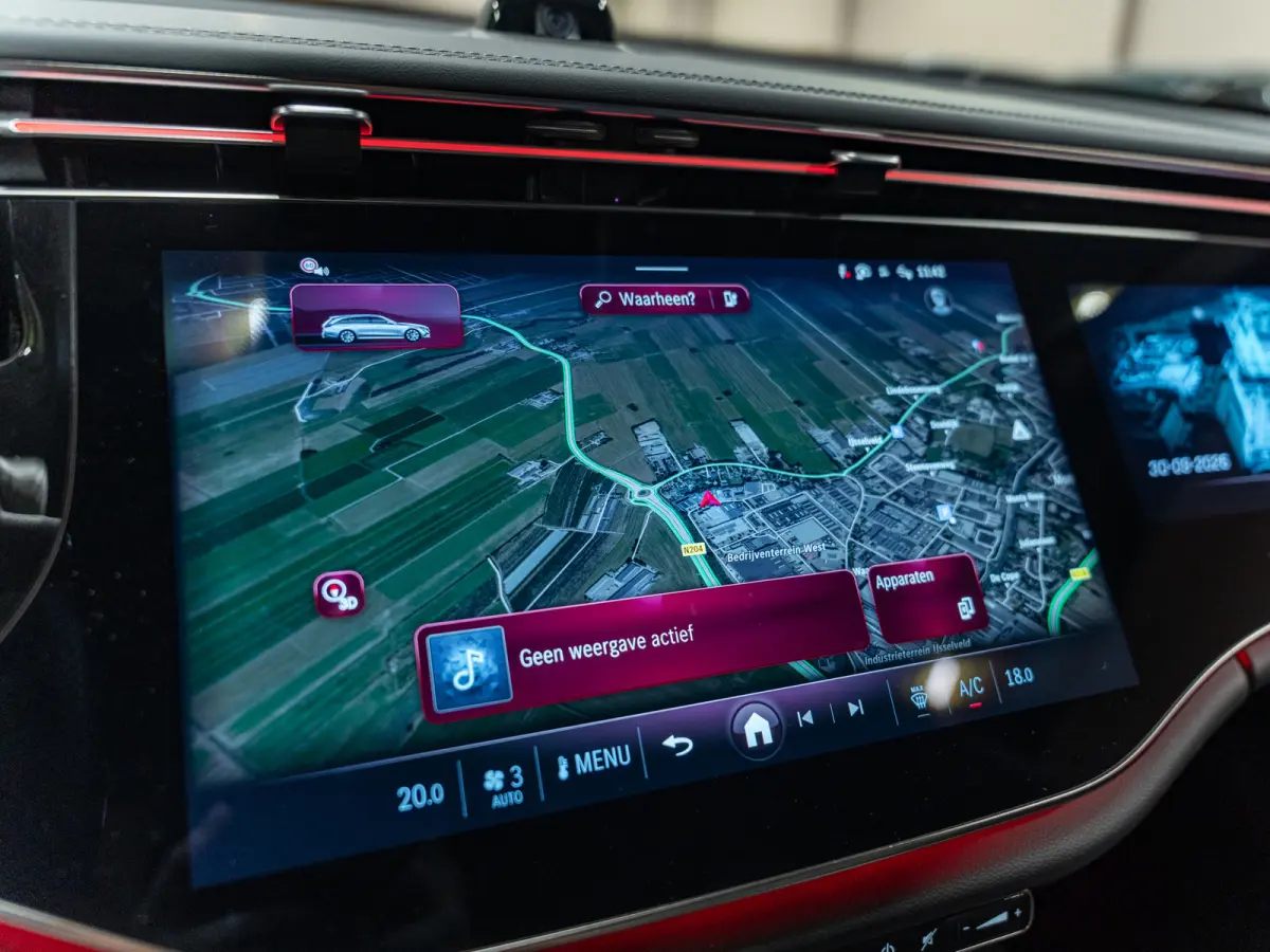 300 e Exclusive AMG Line, Pano, Hyperscreen, Night Pakket, Burmester, Ambiënte, Camera, Plug-In