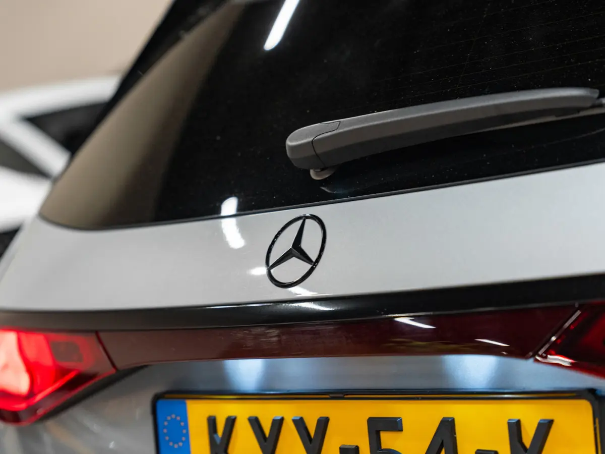 300 e Exclusive AMG Line, Pano, Hyperscreen, Night Pakket, Burmester, Ambiënte, Camera, Plug-In