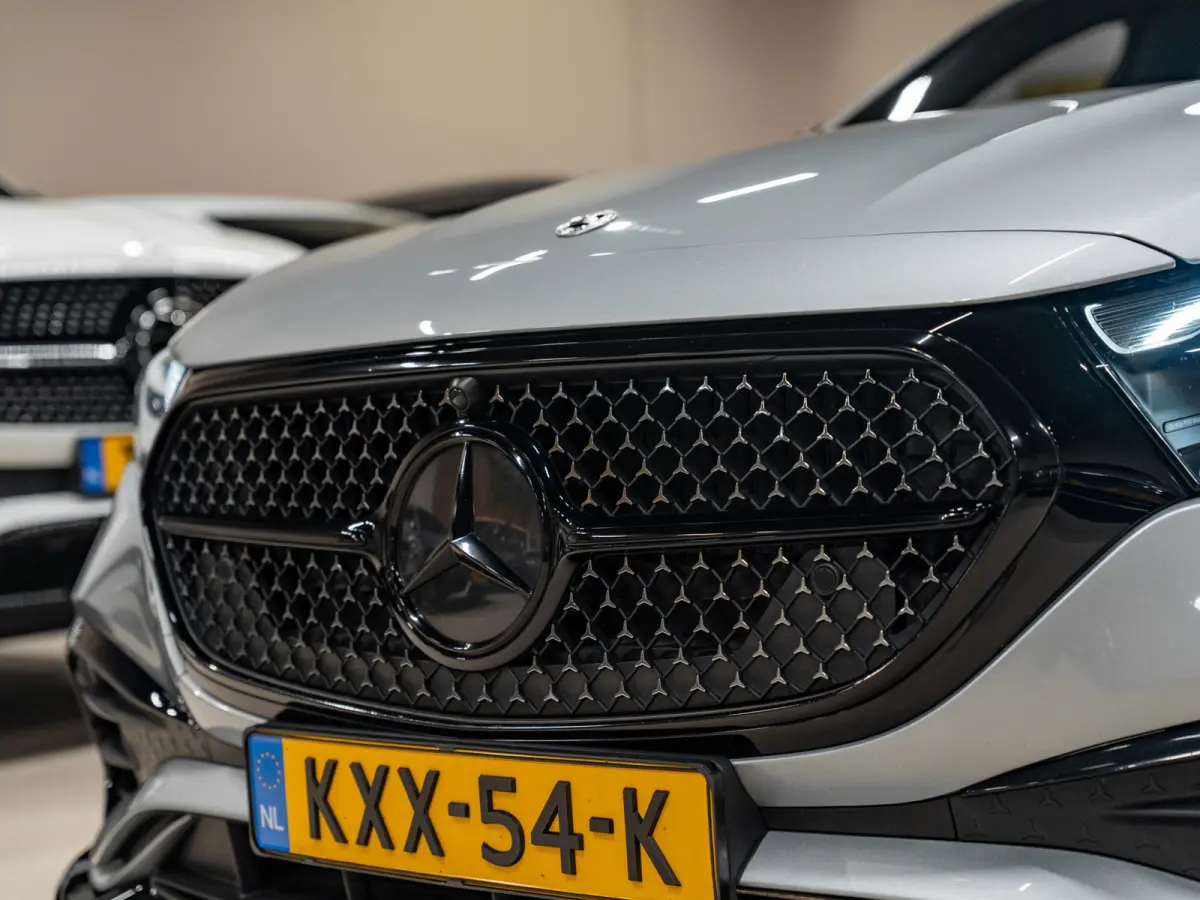 300 e Exclusive AMG Line, Pano, Hyperscreen, Night Pakket, Burmester, Ambiënte, Camera, Plug-In