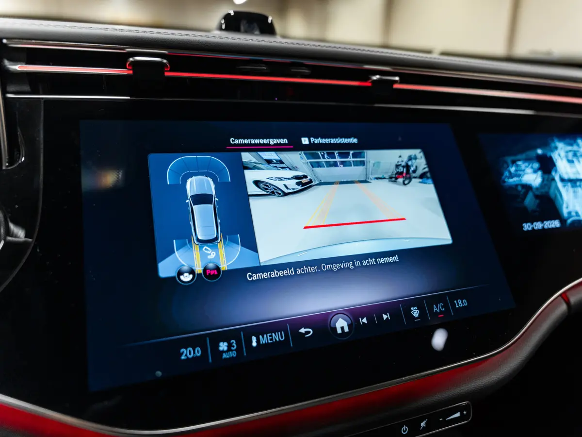 300 e Exclusive AMG Line, Pano, Hyperscreen, Night Pakket, Burmester, Ambiënte, Camera, Plug-In