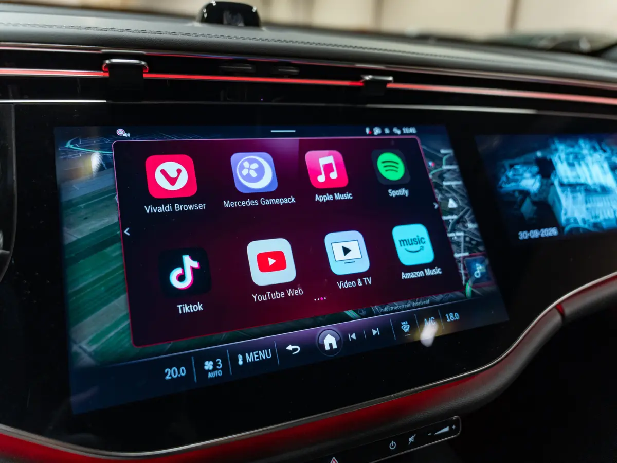 300 e Exclusive AMG Line, Pano, Hyperscreen, Night Pakket, Burmester, Ambiënte, Camera, Plug-In