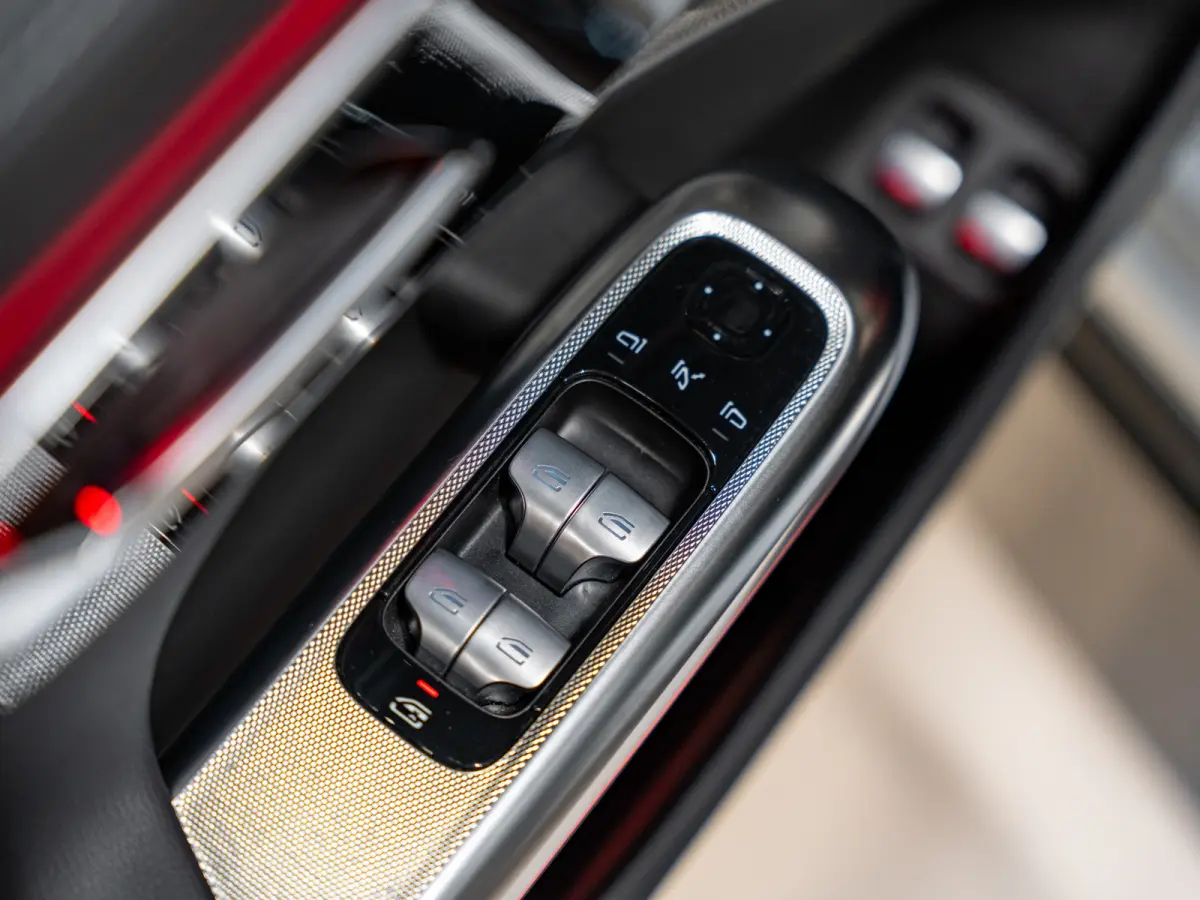 300 e Exclusive AMG Line, Pano, Hyperscreen, Night Pakket, Burmester, Ambiënte, Camera, Plug-In