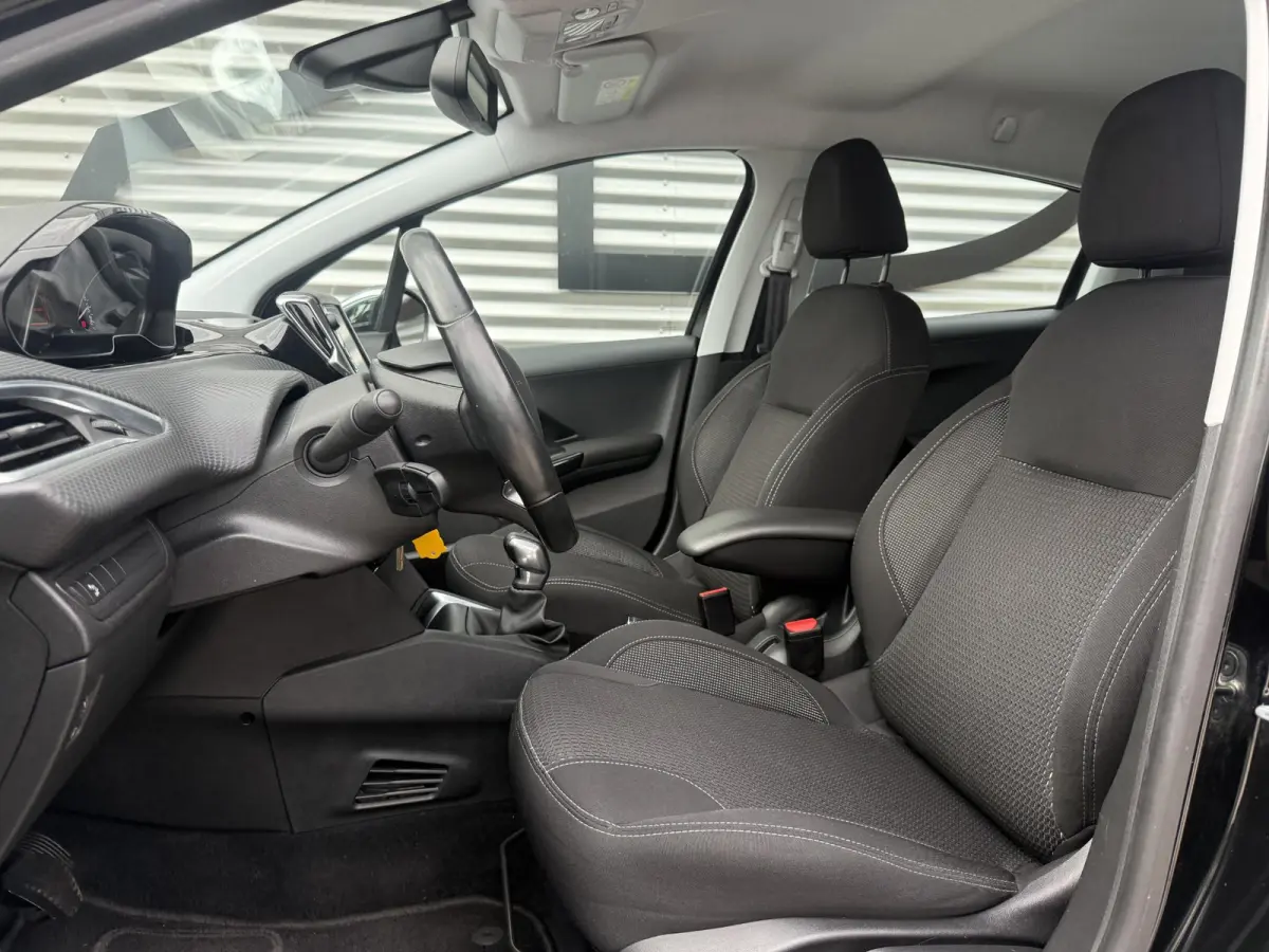 1.2 PureTech Blue Lease Executive 2e Eigenaar|Navi|Carplay|PDC|Clima|Cruise|Elek ramen|LM velgen|N.A.P| D-riem vv in 2024 | APK tot 07-2027