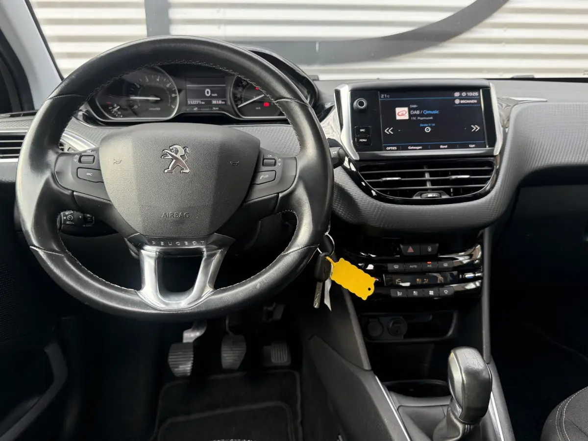 1.2 PureTech Blue Lease Executive 2e Eigenaar|Navi|Carplay|PDC|Clima|Cruise|Elek ramen|LM velgen|N.A.P| D-riem vv in 2024 | APK tot 07-2027